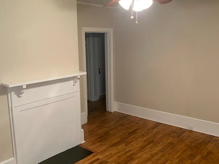11 Locust St NE — Photo 3
