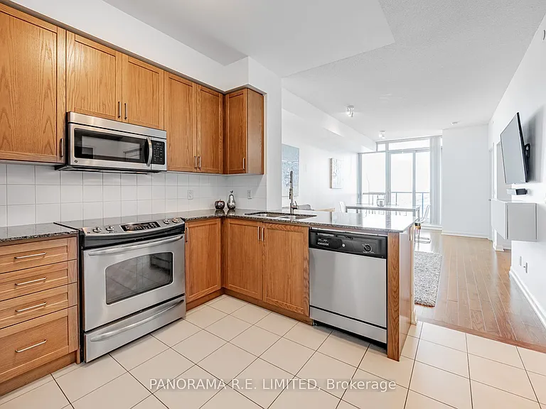 215 Sherway Gardens Rd #Penthouse 201 — Photo 8