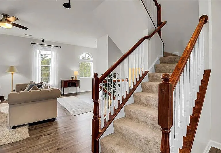 611 Edison Dr — Photo 23