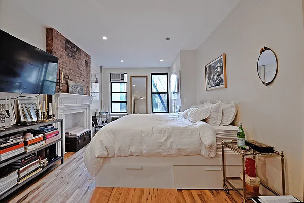 Rented by J Misrahi Realty Corp | media 2