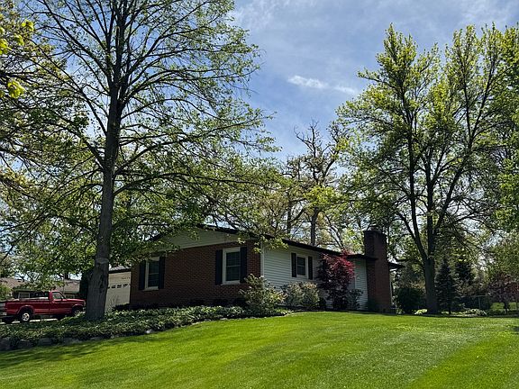 2nd image of 4605 Sussex Dr