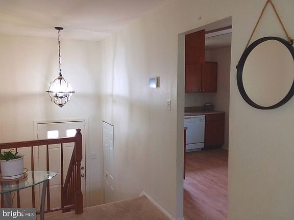 3rd image of 502 Lethbridge Ct
