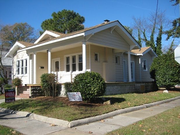 1st image of 1640 Morris Ave