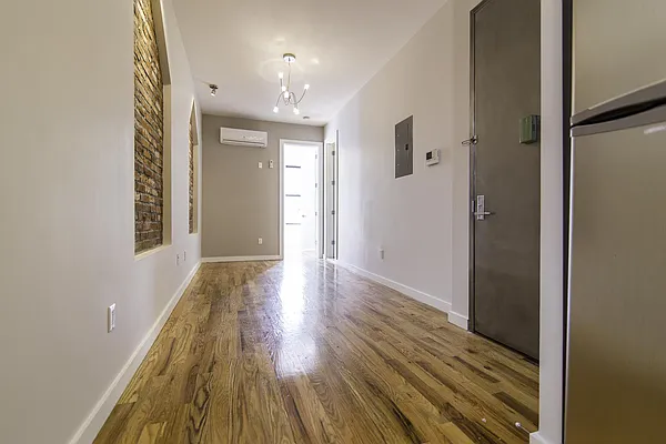 Rented by Nooklyn NYC LLC | media 12