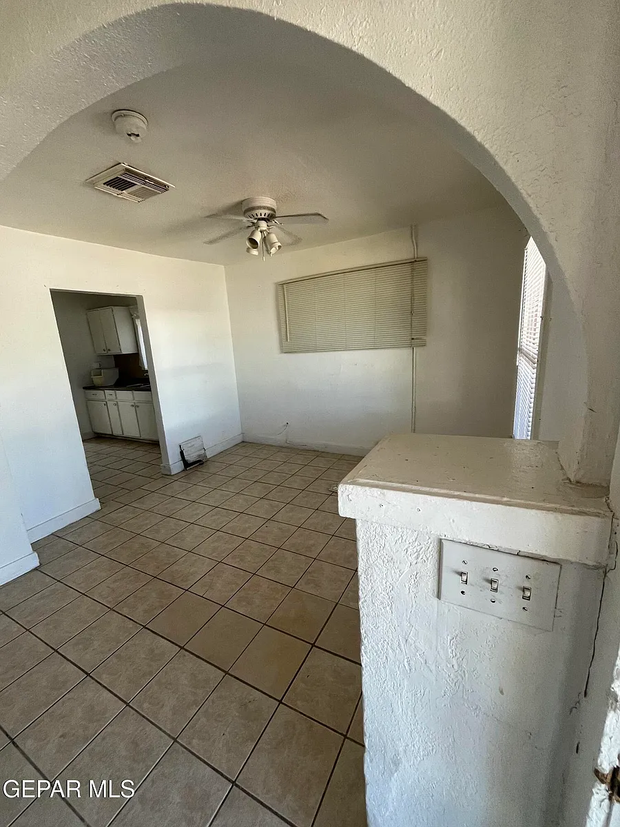 Building Photo - 3916 Nations Ave #A