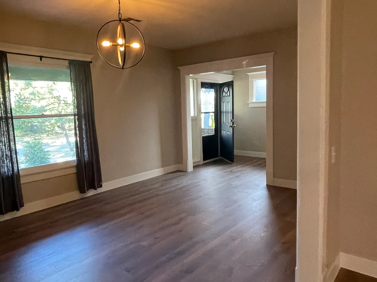 2 bed, 1211 sqft, $1,700 — Photo 2
