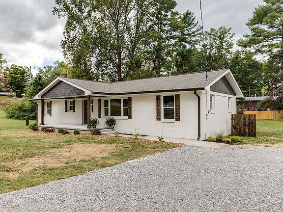 3rd image of 305 Sunset Dr