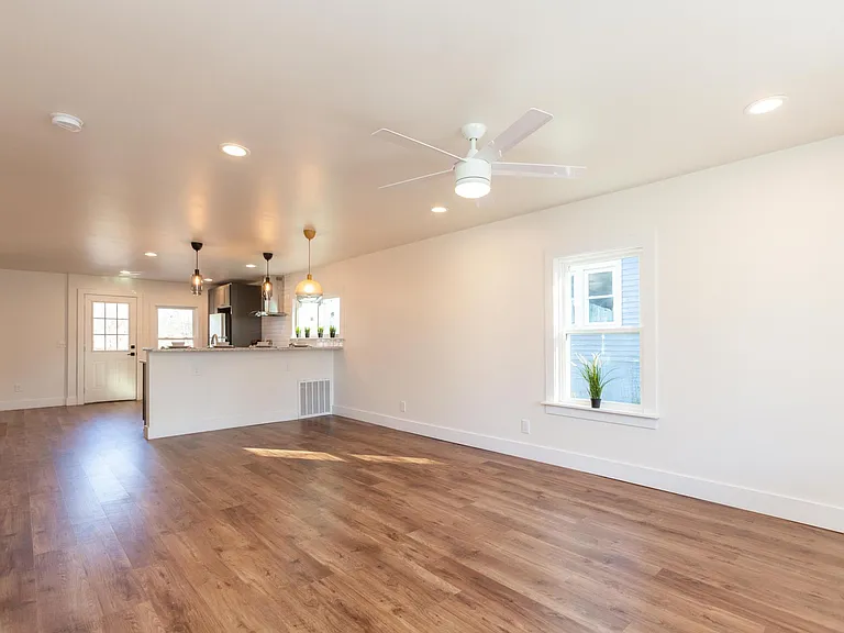 510 S Avon St — Photo 11