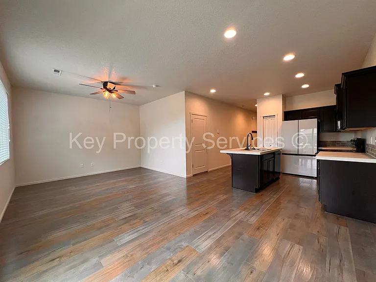 5600 NE 129th Pl — Photo 9