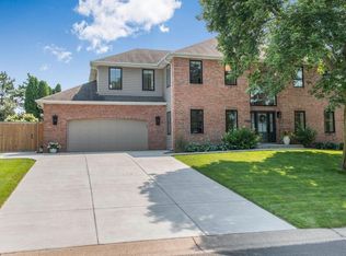 16725 Kenning Rd, Eden Prairie, MN 55347