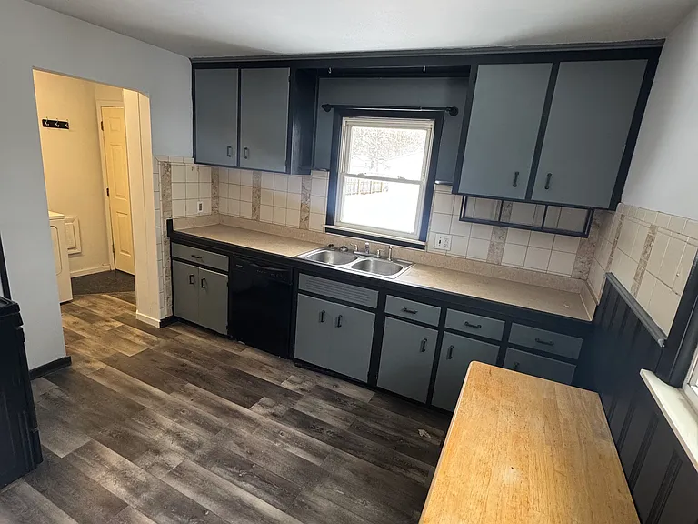 15424 Oldham St — Photo 15
