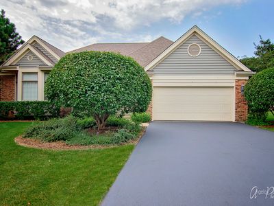 4 Biltmore Ct, Lake In The Hills, IL, 60156