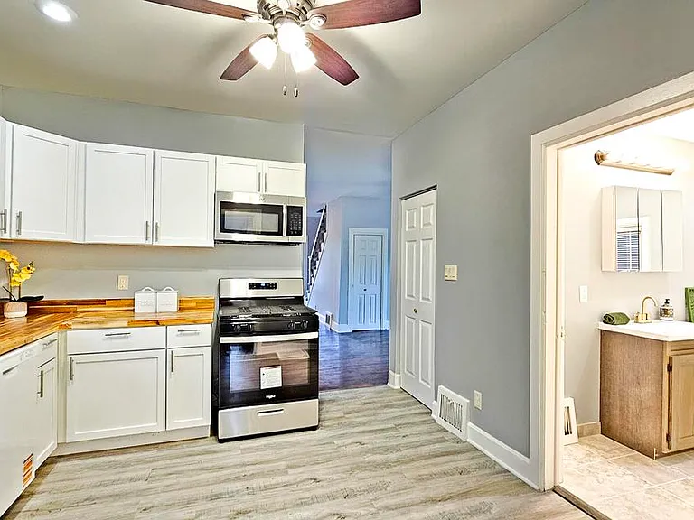 309 Derby St — Photo 5