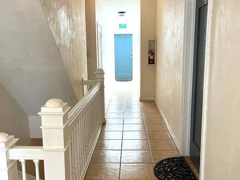 222 N Chevy Chase Dr #5 — Photo 14