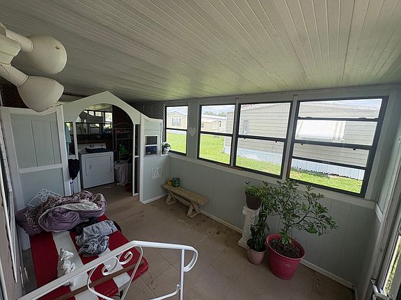 2nd image of 825 Holiday Ct #104