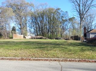 15104 Lyons St, Livonia, MI 48154