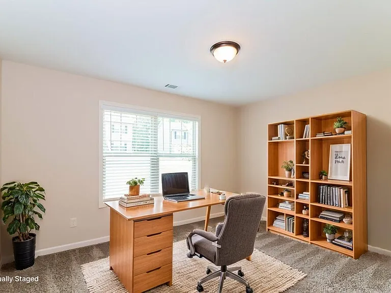 427 Charleston Pl — Photo 17
