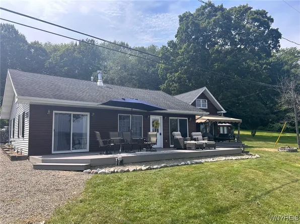 5756 Magnolia Rd, Mayville, NY 14757