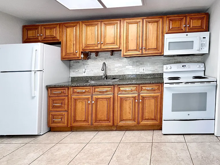 7168 Southgate Blvd #7168 — Photo 6