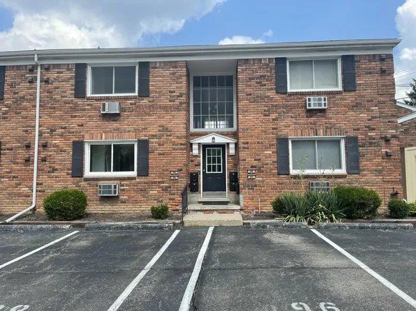 31831 Grand River Ave Unit 96, Farmington, MI 48336