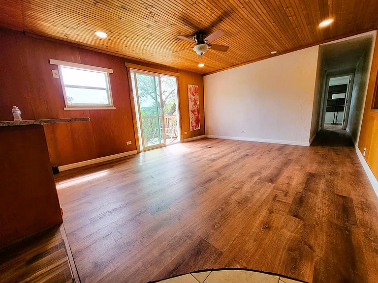 21531 Cherry Hollow Dr — Photo 9