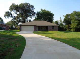 104 Fairview Ct, Carriere, MS 39426