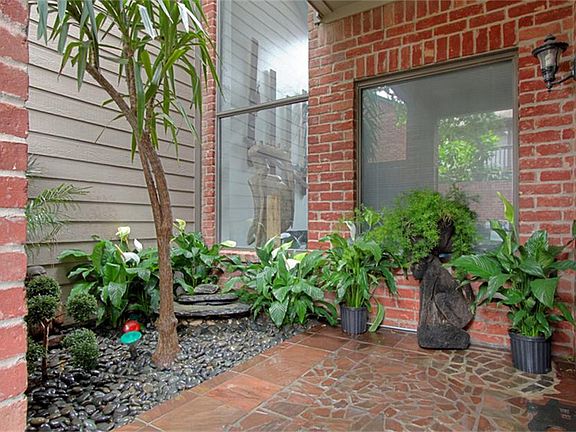Entry area to Townhouse