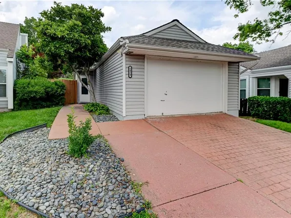 1429 NW Birdseye Ct, Blue Springs, MO 64015