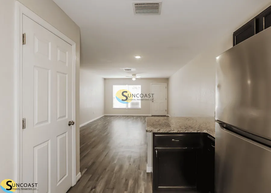 Modern 2|2 Apartment w/ Style & Comfort! — Photo 1