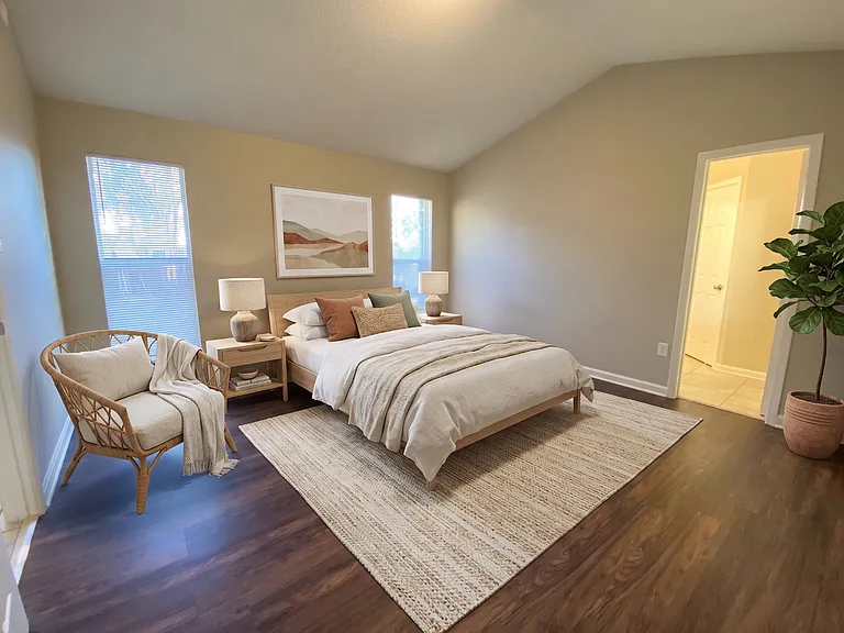 4235 Triple Crown Loop — Photo 4