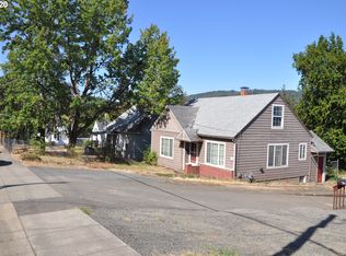 1770 SE Main St, Roseburg, OR 97470