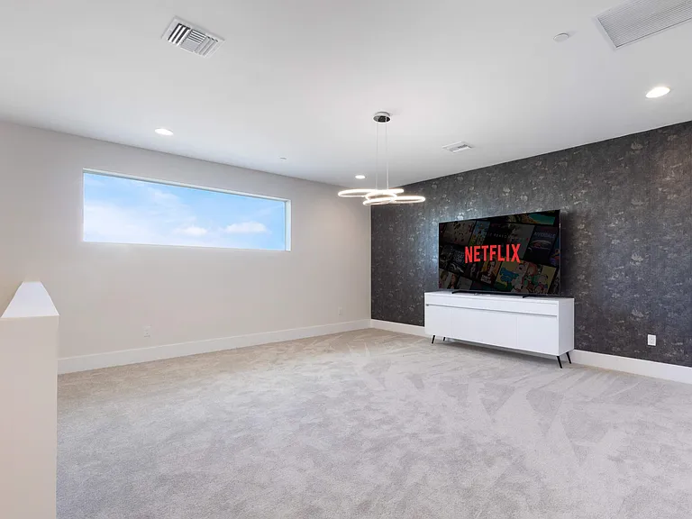 9124 Coral Isles Cir — Photo 53