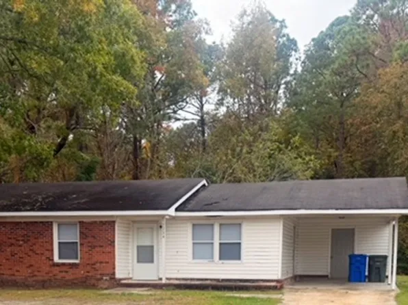 2234 Delta Dr, Fayetteville, NC 28304