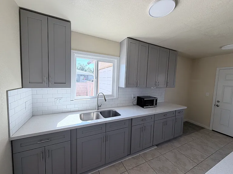 16348 Taylor Ave — Photo 7