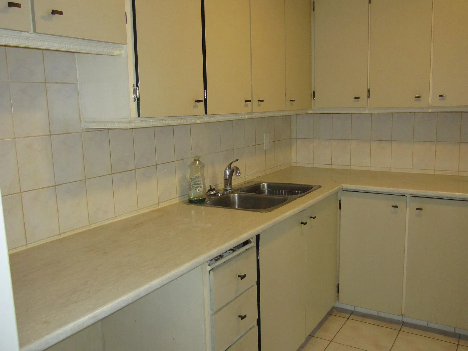 3 bed, $2,500 — Photo 2