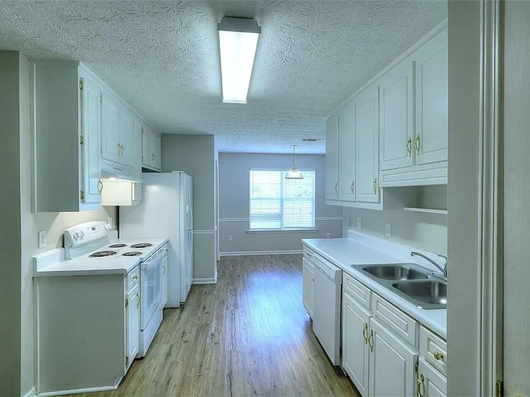 4160 Janel Ln — Photo 36