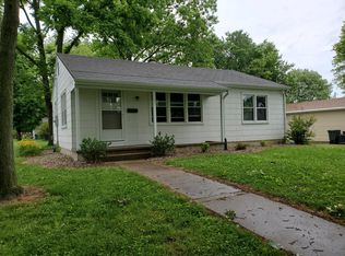 301 E 2nd St, Trenton, IL