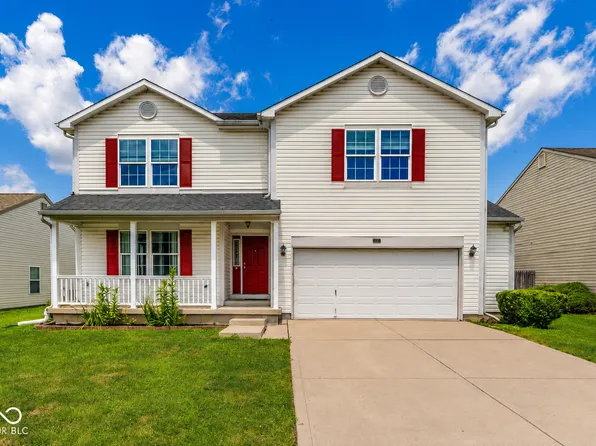 711 Bluff Creek Dr, Fortville, IN 46040