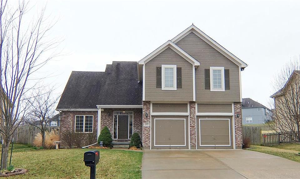 1st image of 1203 NW Cedar Ln