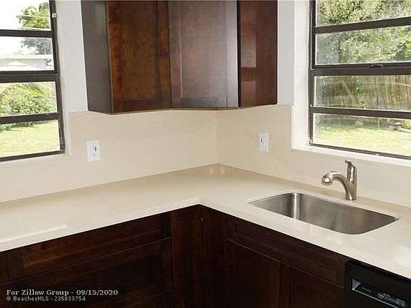 2nd image of 1801 NW 15th Pl