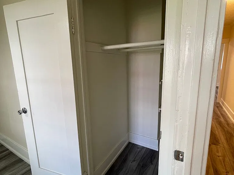204-206 N. Cedar St. — Photo 18