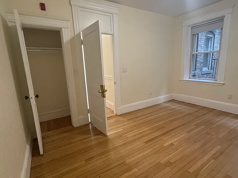 1183 Commonwealth Ave — Photo 4