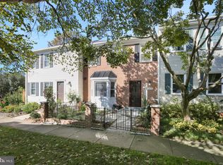 12955 Ridgemist Ln, Fairfax, VA 22033