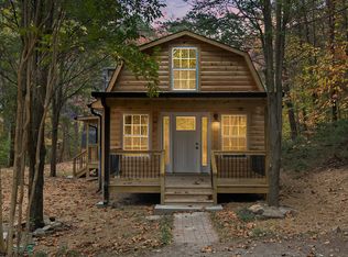 96 Deer Lodge Rd, Rydal, GA 30171