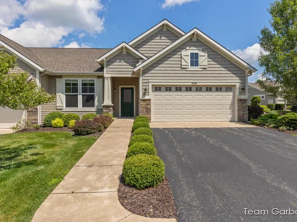 6185 Bellflower Ct SE, Caledonia, MI 49316