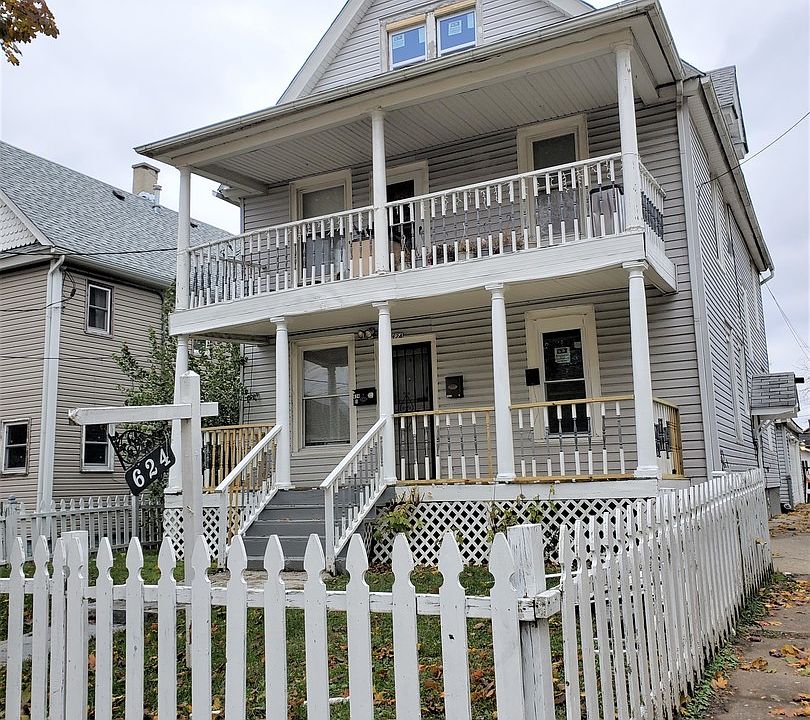 624 8th St, Waukegan, IL 60085 Zillow