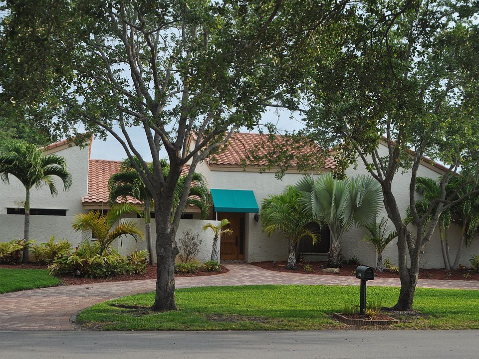 1st image of 8201 SW 182nd St