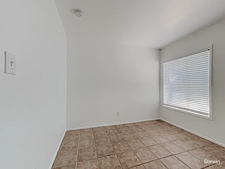 2440 E Dahlia Dr — Photo 10