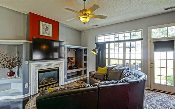 5th image of 153 Chere Helen Dr