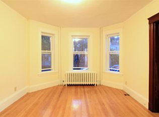 9 Fairfield St #2, Cambridge, MA 02140